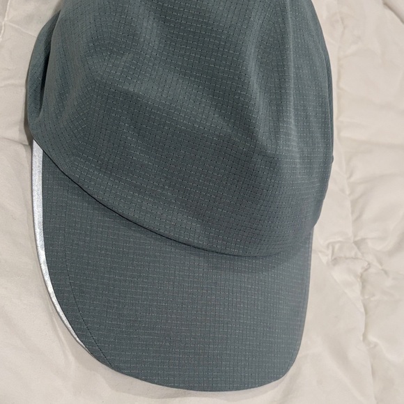 lululemon athletica Blue Hat - Picture 3 of 7